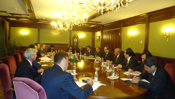 ສືບຕໍ່ການເຄື່ອນໄຫວຂອງທ່ານຮອງນາຍົກລັດຖະມົນຕີ ຫງວຽນທ້ຽນເຍີນ ຢູ່ລັດເຊຍ